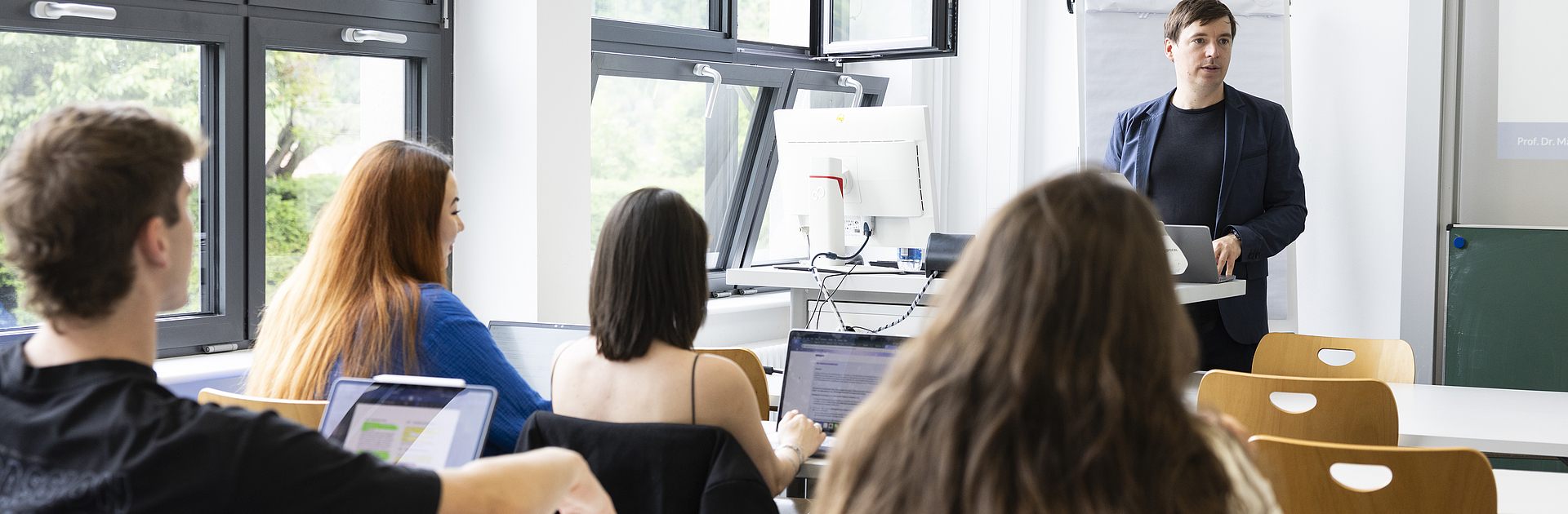 Studierende in einer Vorlesung. Campus Geislingen