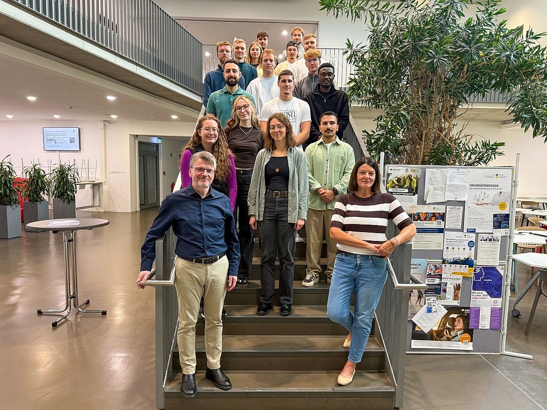 Gruppenfoto der Erstsemester im Studiengang Controlling