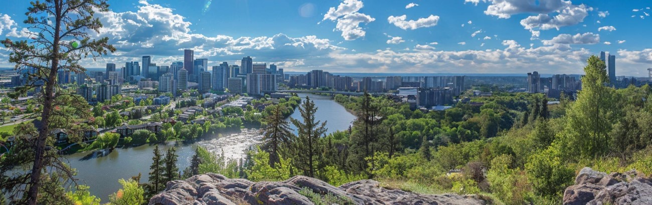 KI-generiertes Bild einer Stadt mit Landschaft