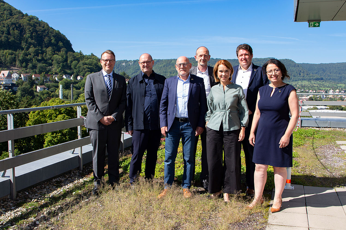 Die Personen auf der Dachterrasse in Geislingen